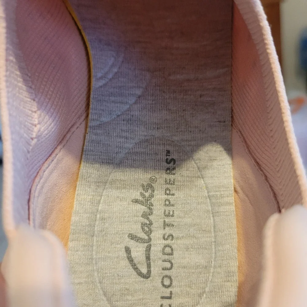 Clark's Nova Grove‎ Peach Slide on Sneakers Studs Women's Size 7 Wide NIB - Picture 5 of 9